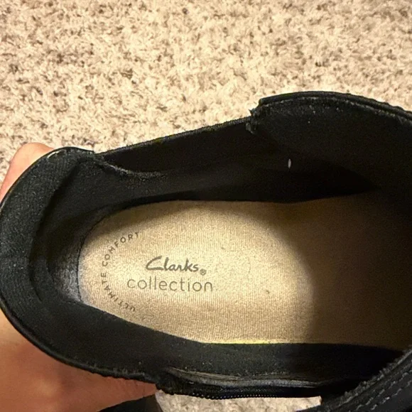 Clarks Black Comfort Ankle Boots Booties side zip size 9 - Picture 2 of 7